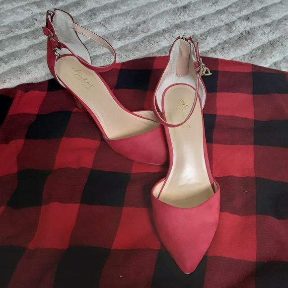 Thalía Sodi red high heels. 7M in women's. - Picture 4 of 4